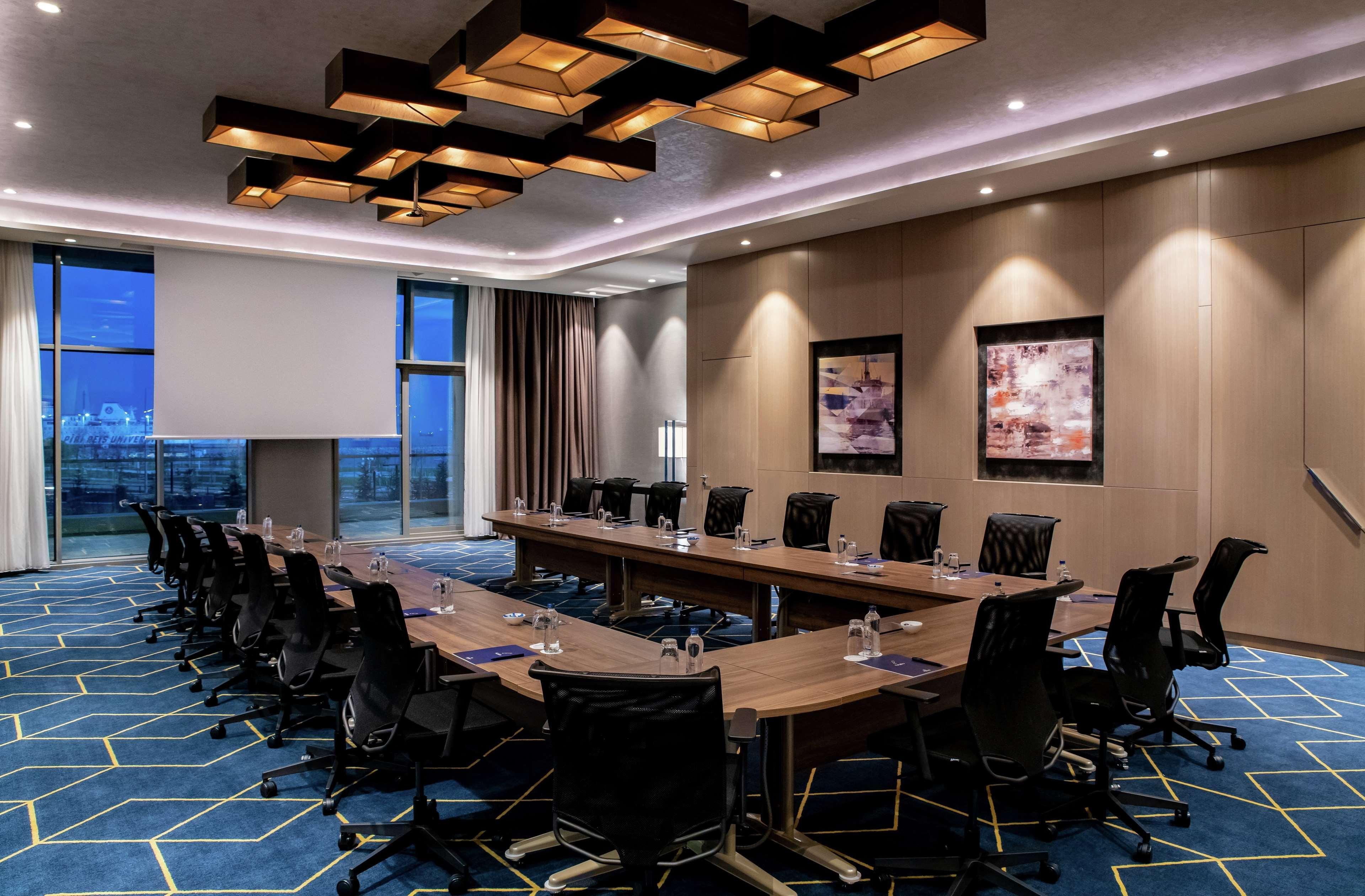 Hilton Istanbul Bakirkoy Hotel Bagian luar foto Meeting room