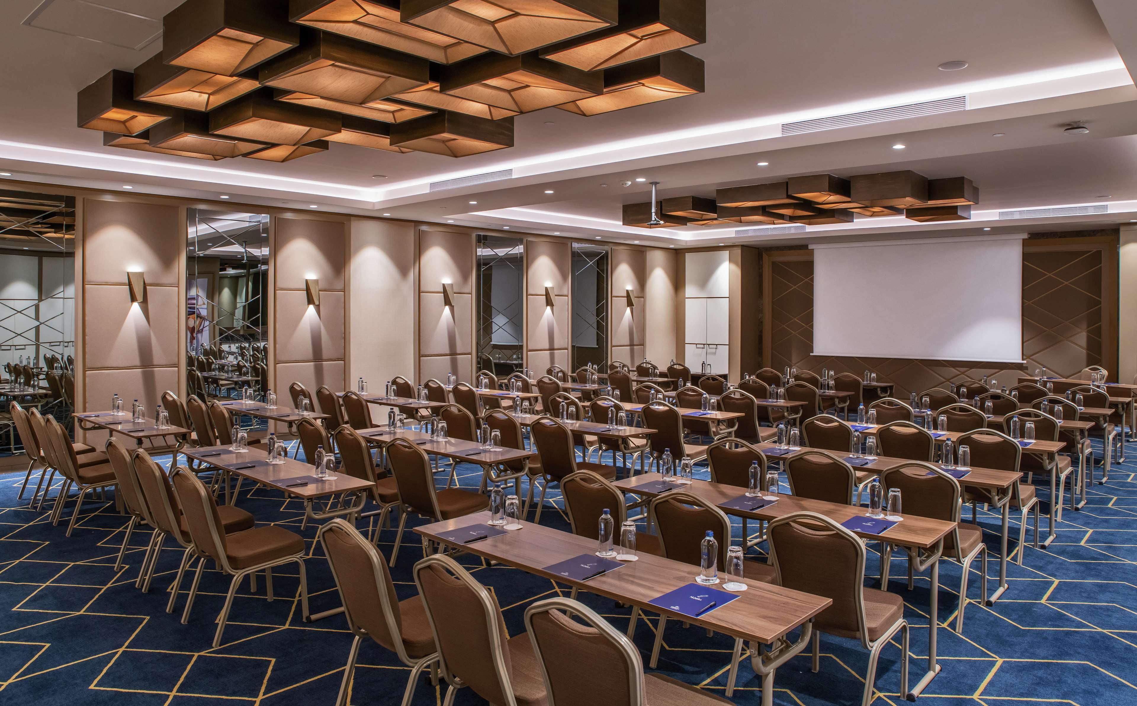 Hilton Istanbul Bakirkoy Hotel Bagian luar foto Meeting room