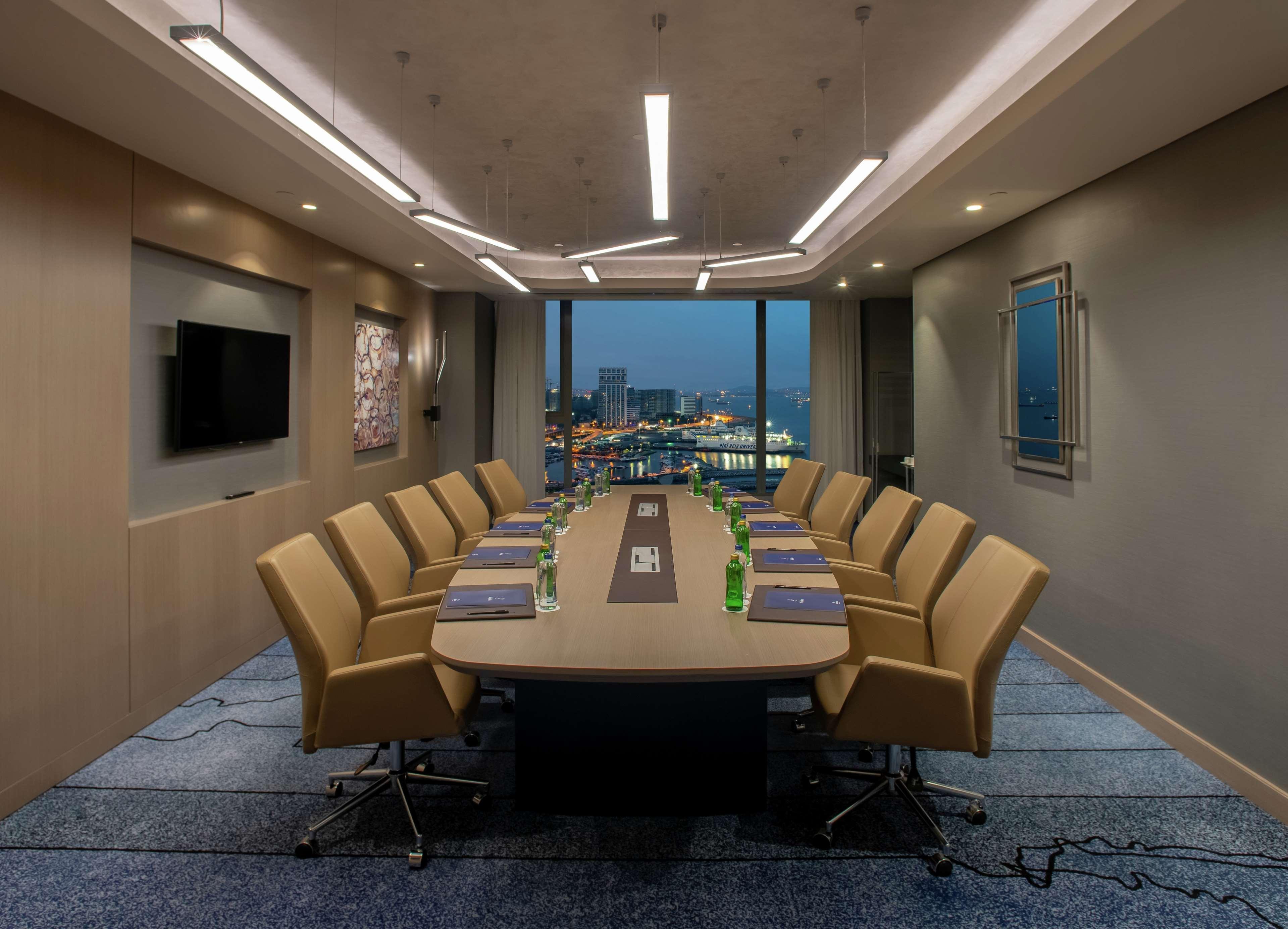 Hilton Istanbul Bakirkoy Hotel Bagian luar foto Meeting room